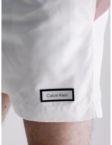 Ck - pantaloncini da bagno con cordoncino medio - core solids km0km00812-ycd classic white